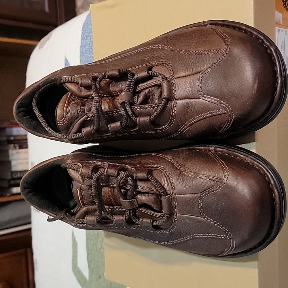 Timberland men's shoes leather 10M EUC brown